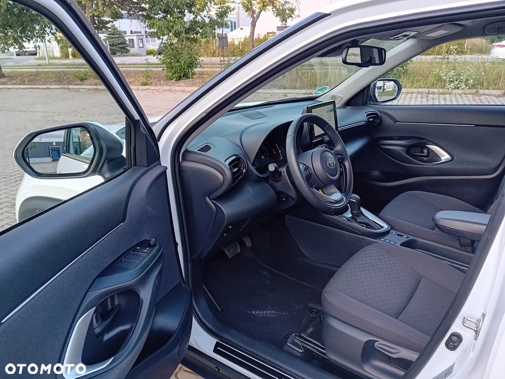 Toyota Yaris Cross Hybrid 1.5 VVT-i Team Deutschland - 18
