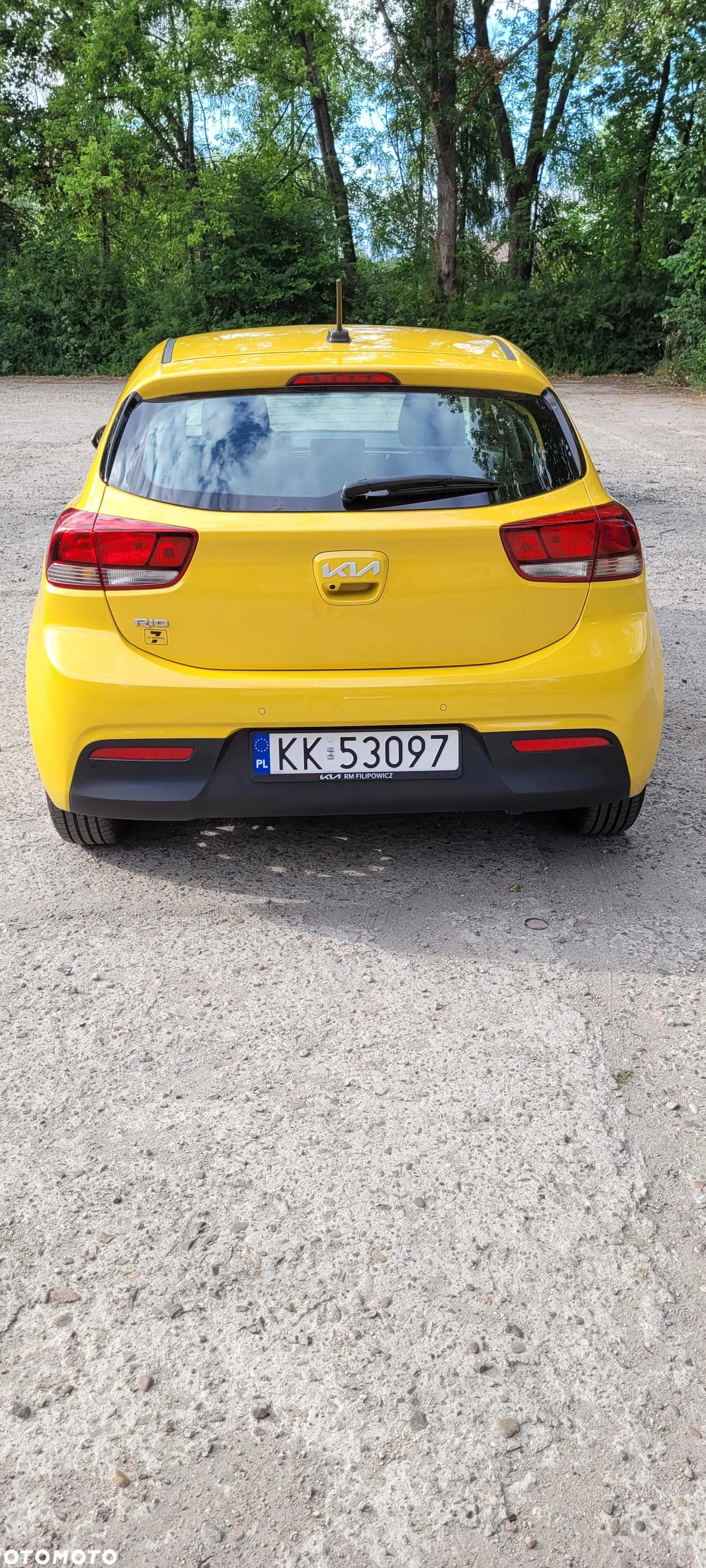 Kia Rio 1.2 L - 4
