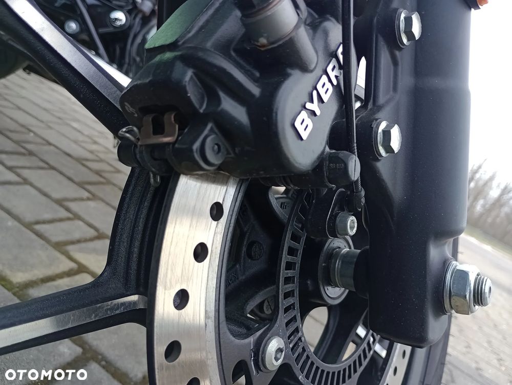 Royal Enfield Meteor - 10