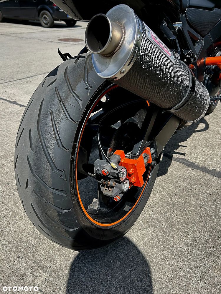 Suzuki GSX-R - 6