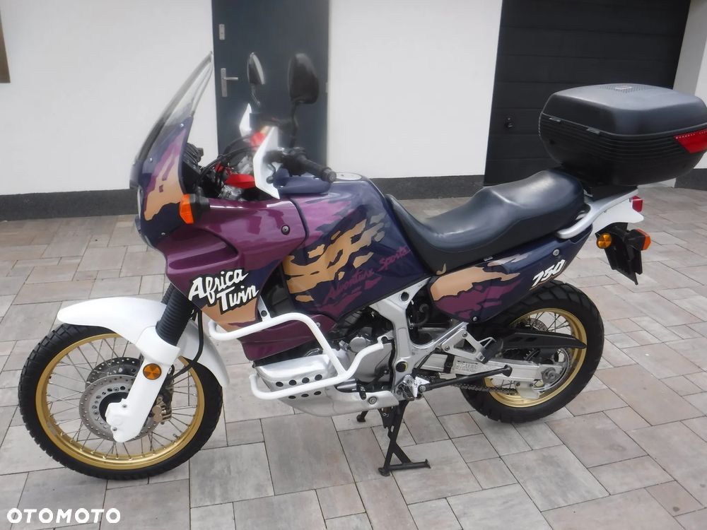 Honda XRV - 1