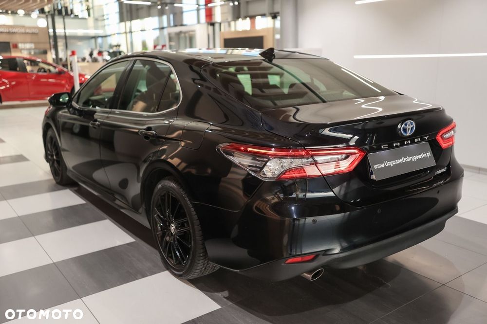 Toyota Camry - 6