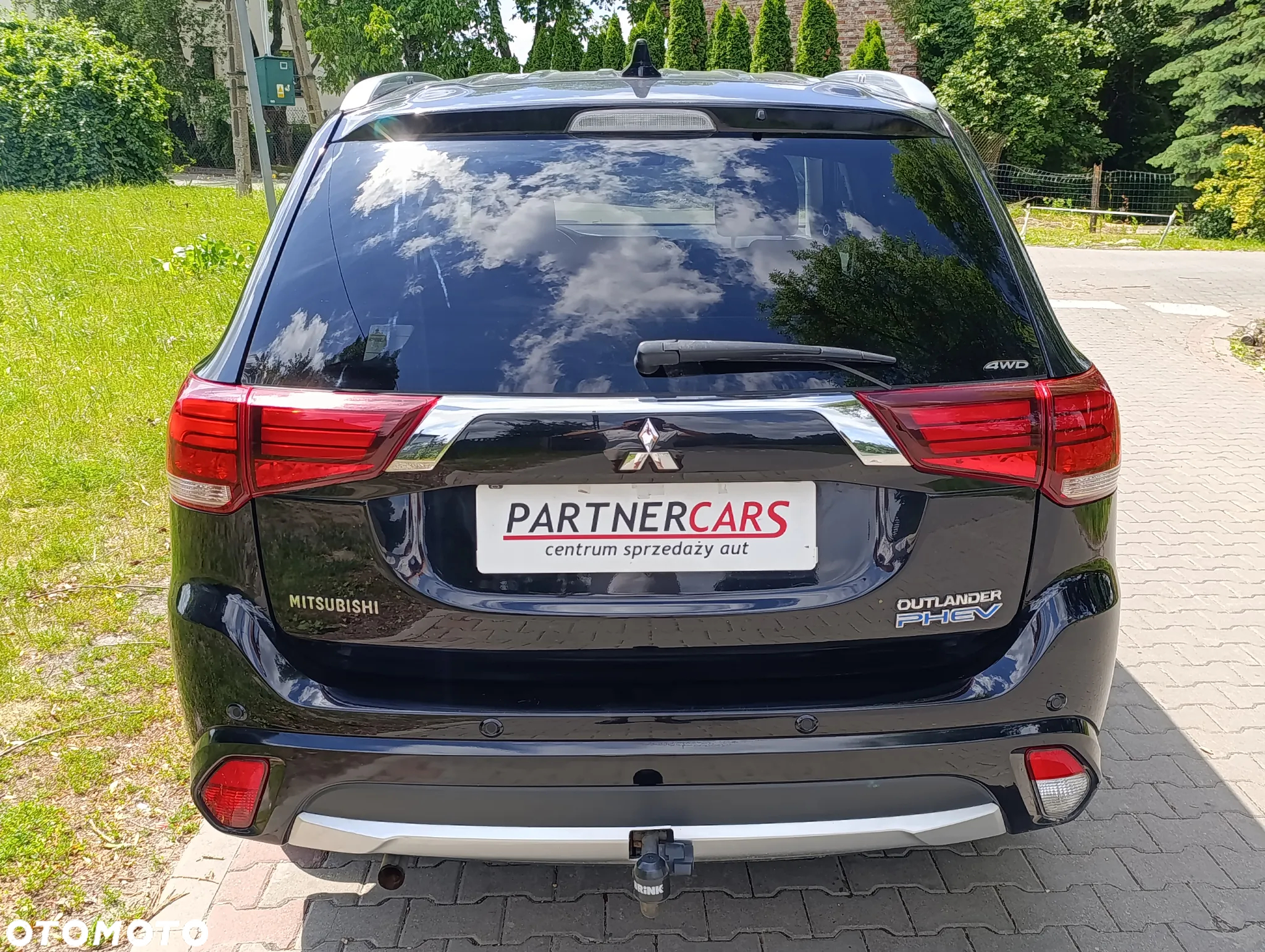 Mitsubishi Outlander - 9