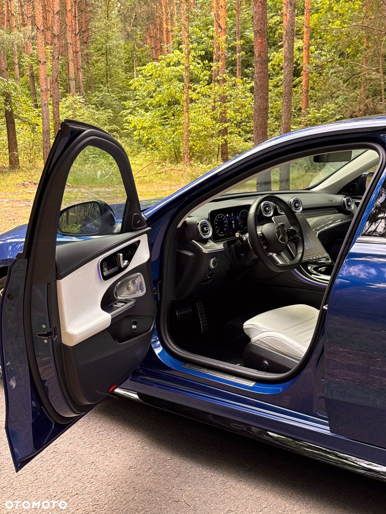 Mercedes-Benz Klasa C 300 d mHEV 4-Matic AMG - 24