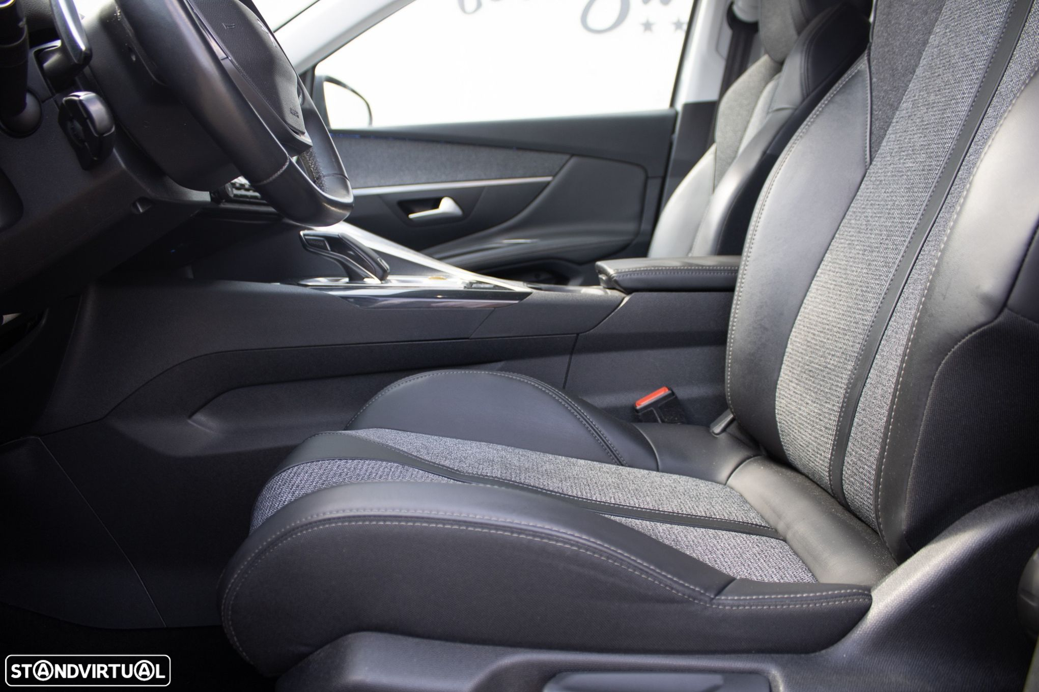 Peugeot 3008 1.6 BlueHDi Allure EAT6 J18 - 13