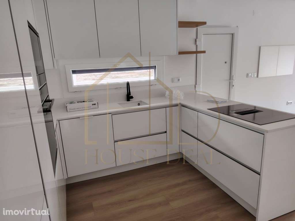 Moradia Térrea T3 com Piscina. Pinhal do General. Fernão Ferro - Grande imagem: 2/27