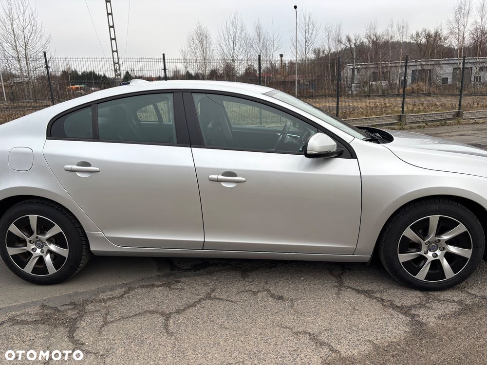 Volvo S60 D3 Geartronic Kinetic - 5