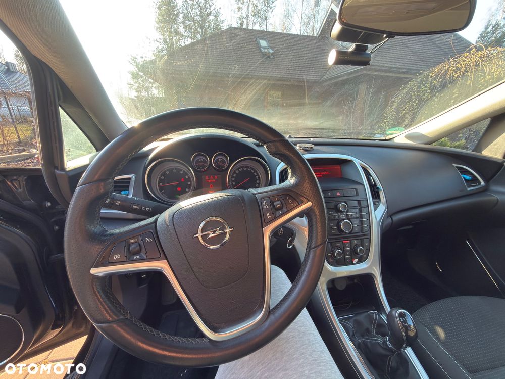 Opel Astra 1.4 Turbo - 2