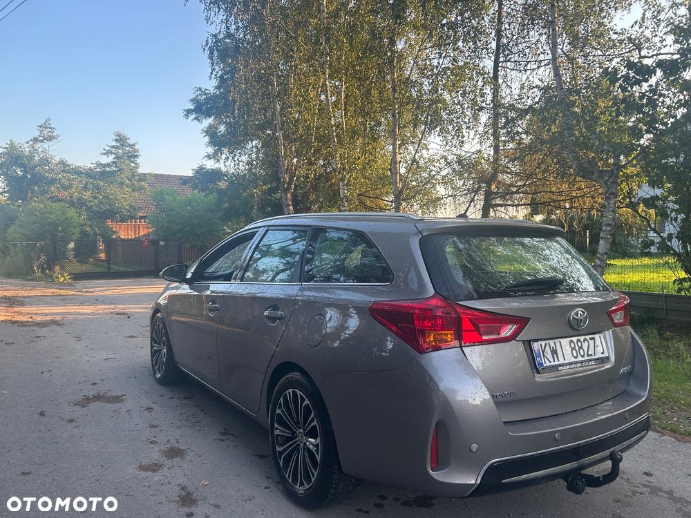 Toyota Auris - 25