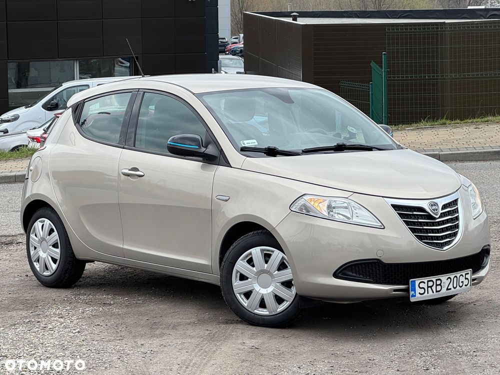 Lancia Ypsilon 1.2 8V Elefantino S&S - 4
