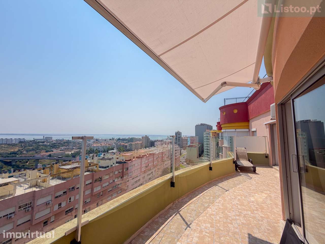 Penthouse T1 com Terraço e Vista para o Rio - Grande imagem: 4/36
