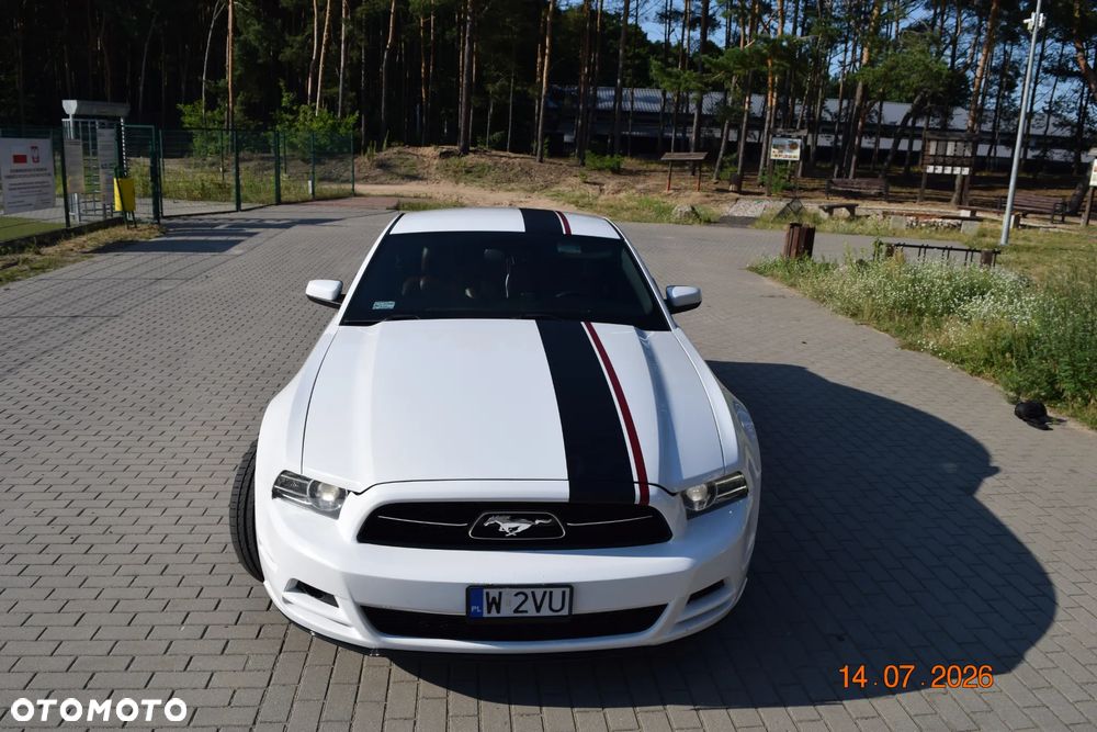 Ford Mustang 3.7 V6 Premium - 2