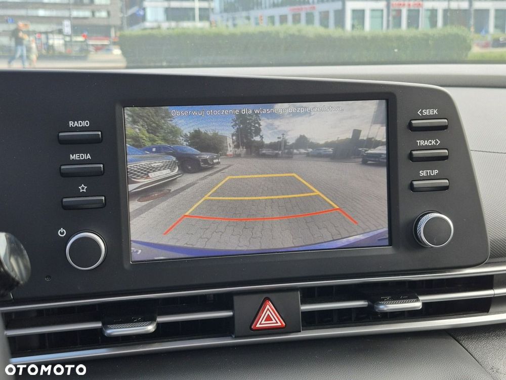 Hyundai Elantra - 28