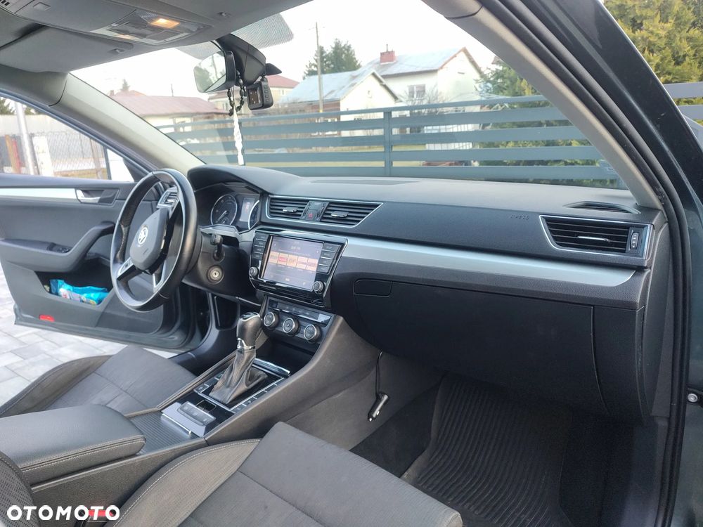 Skoda Superb 2.0 TDI Ambition DSG - 7