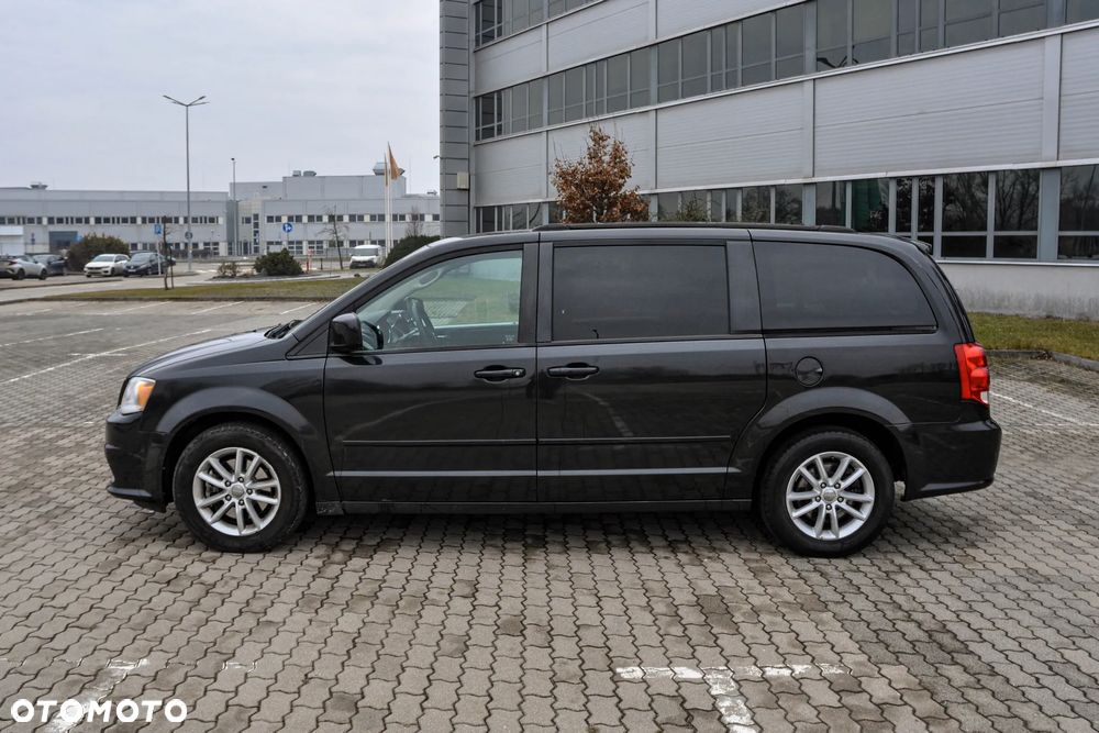 Dodge Grand Caravan - 2
