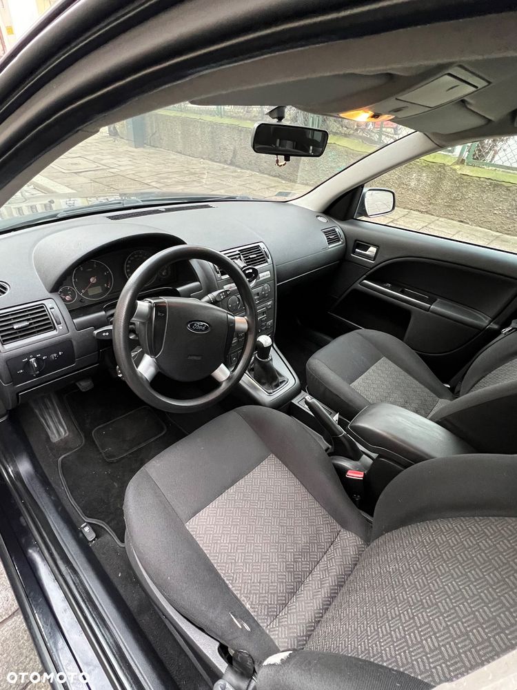 Ford Mondeo 2.0 TDDi Ambiente - 9