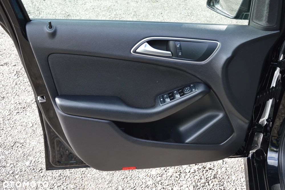 Mercedes-Benz Klasa B 180 CDI (BlueEFFICIENCY) - 25
