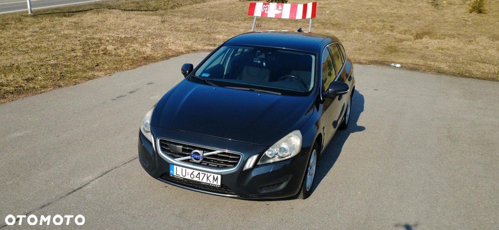 Volvo V60 D3 Geartronic Momentum - 11