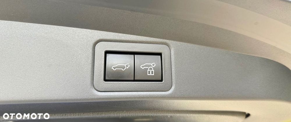 Toyota Corolla 2.0 Hybrid GR Sport Dynamic - 14
