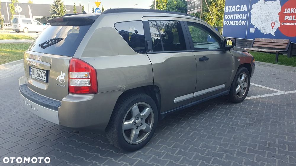 Jeep Compass 2.4I 4x4 Sport - 18