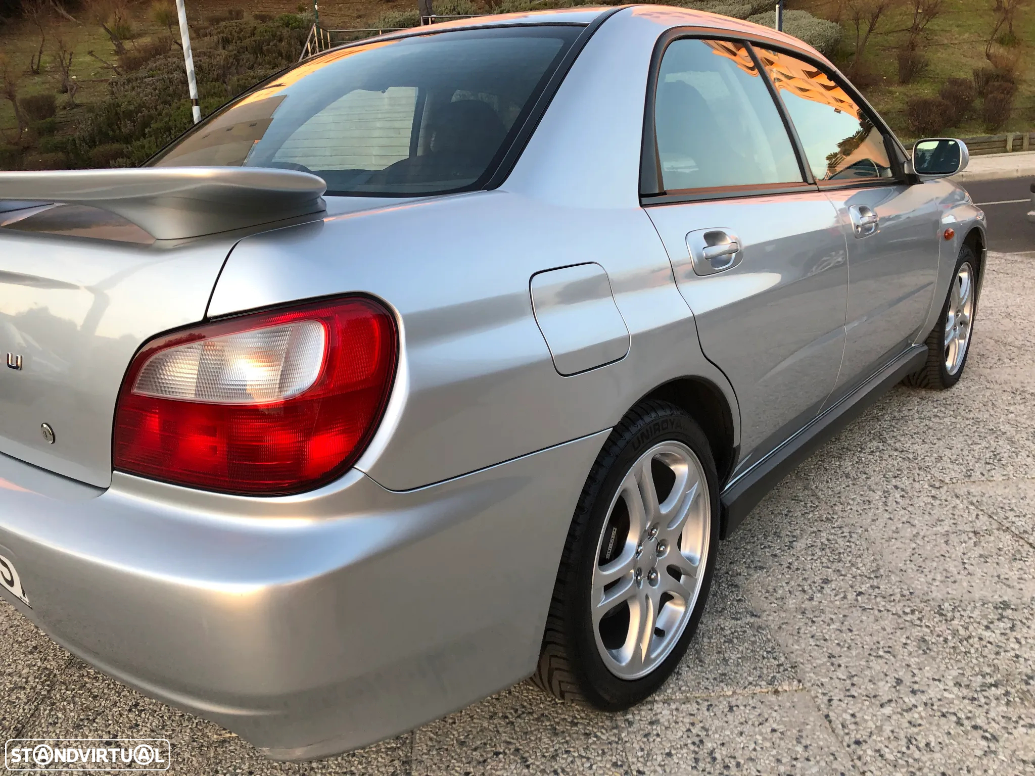 Subaru Impreza Sedan 2.0 WRX - 9