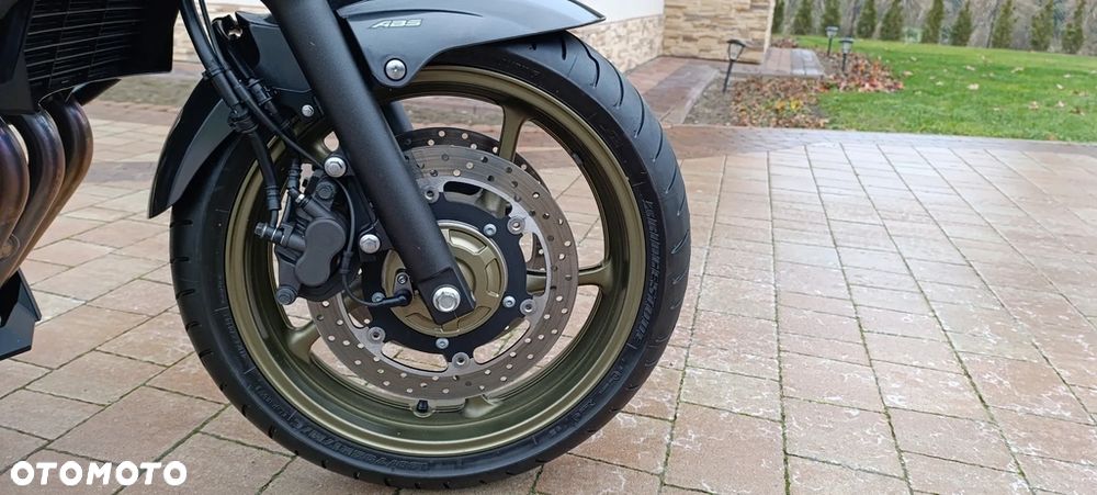 Yamaha XJ - 30