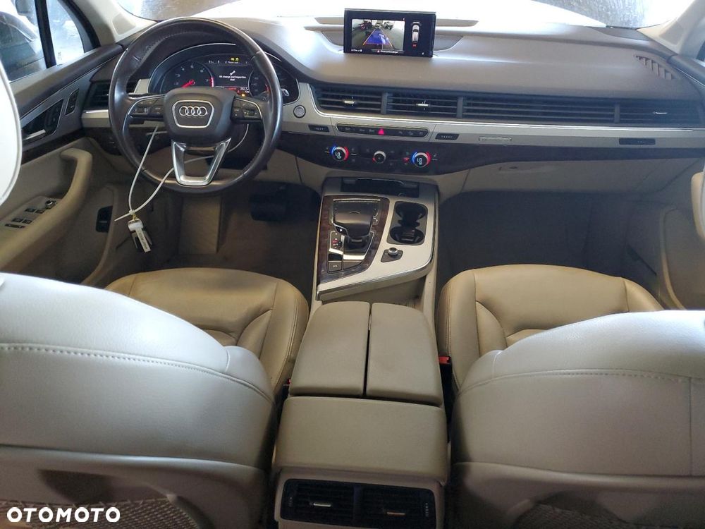 Audi Q7 3.0 TFSI Quattro Tiptronic - 23