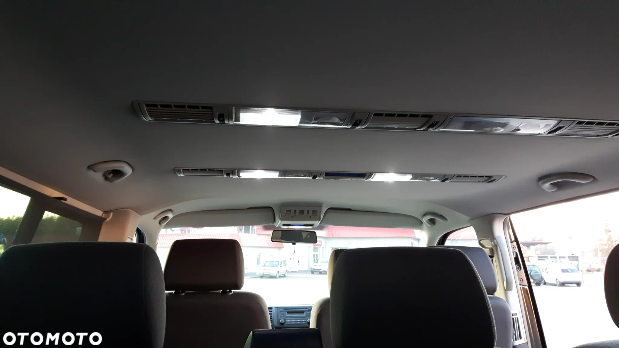 Volkswagen Transporter Caravelle Lang DPF Comfortline - 5