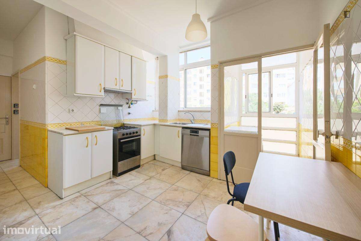 Quarto - localizado em Alcântara Lisbon - Grande imagem: 3/45