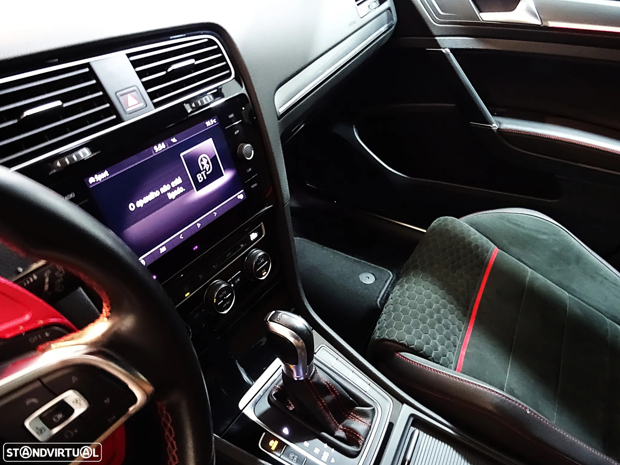 VW Golf 2.0 TSI GTI DSG Performance - 12