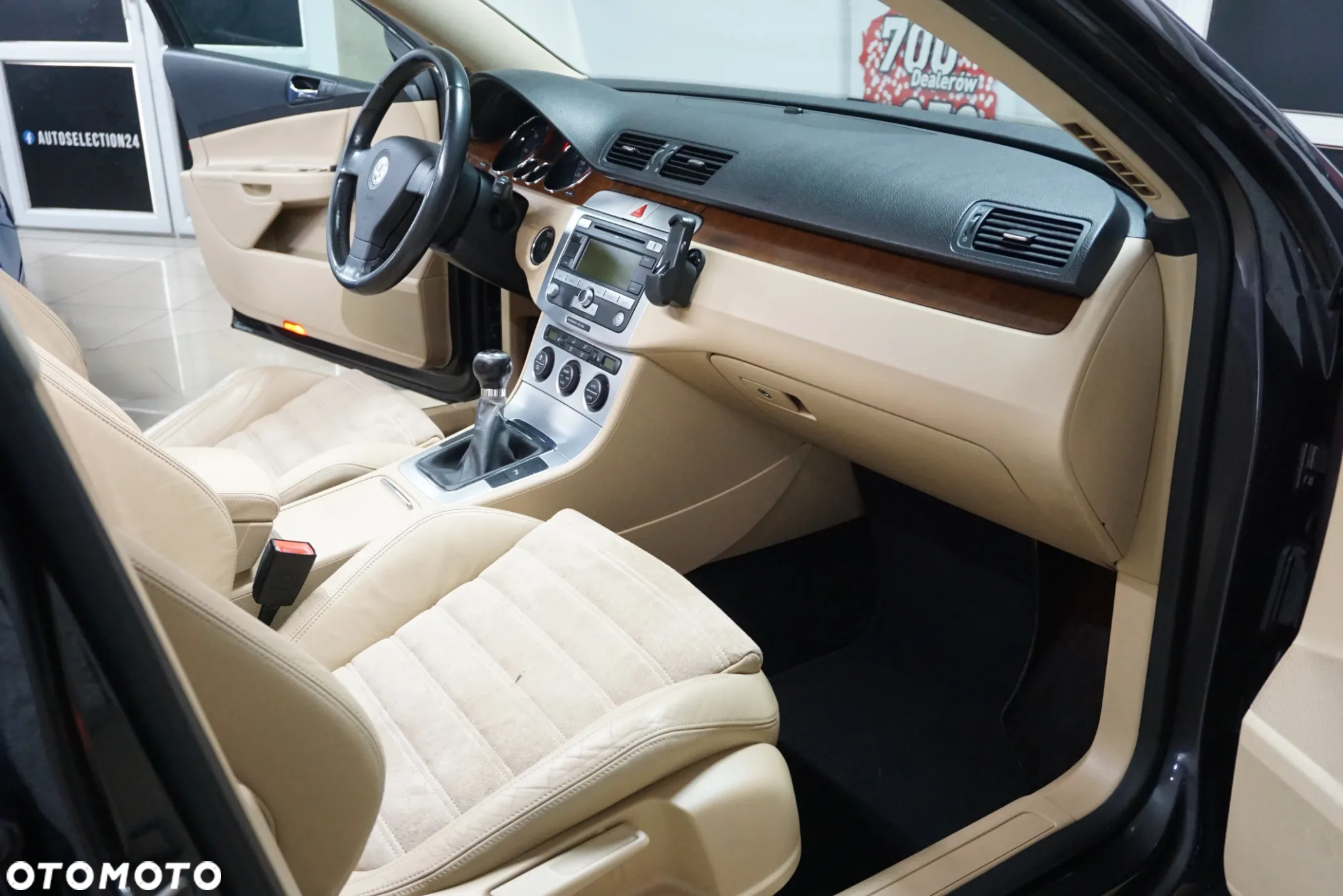 Volkswagen Passat 2.0 TDI DPF Highline - 18