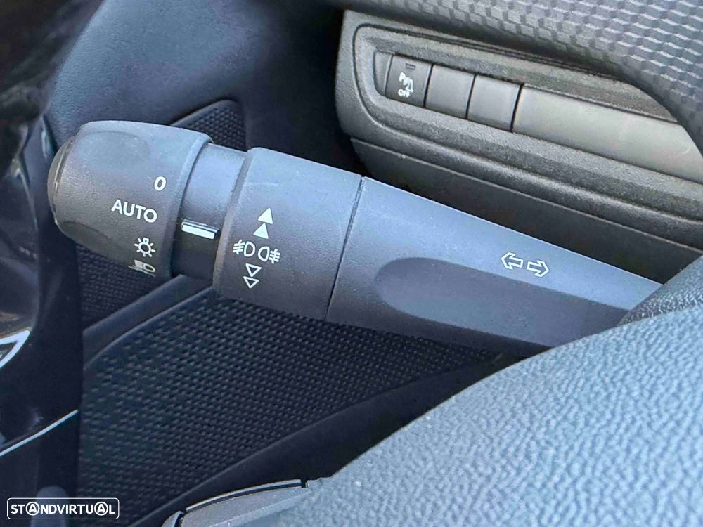 Peugeot 208 1.6 BlueHDi Style - 39