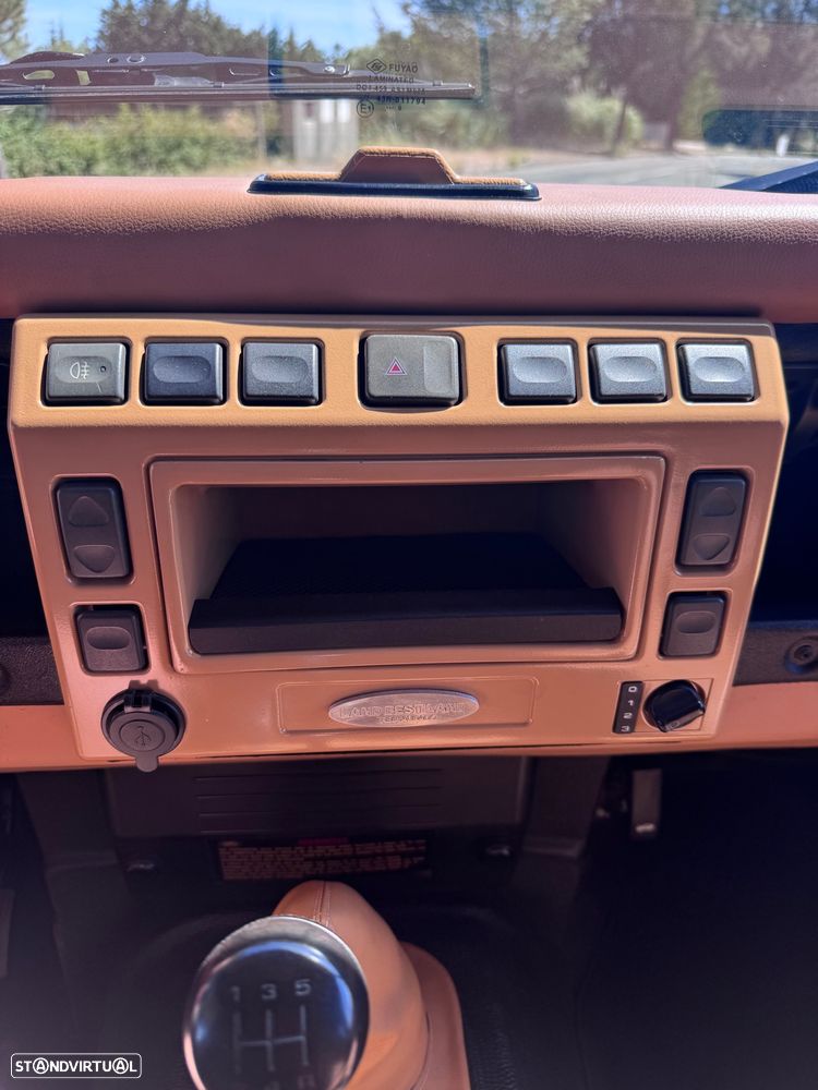 Land Rover Defender 90 2.5 Td5 Soft Top - 18
