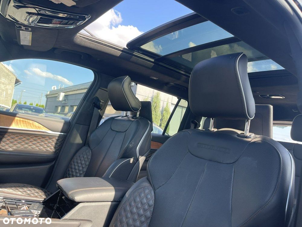 Jeep Grand Cherokee - 9