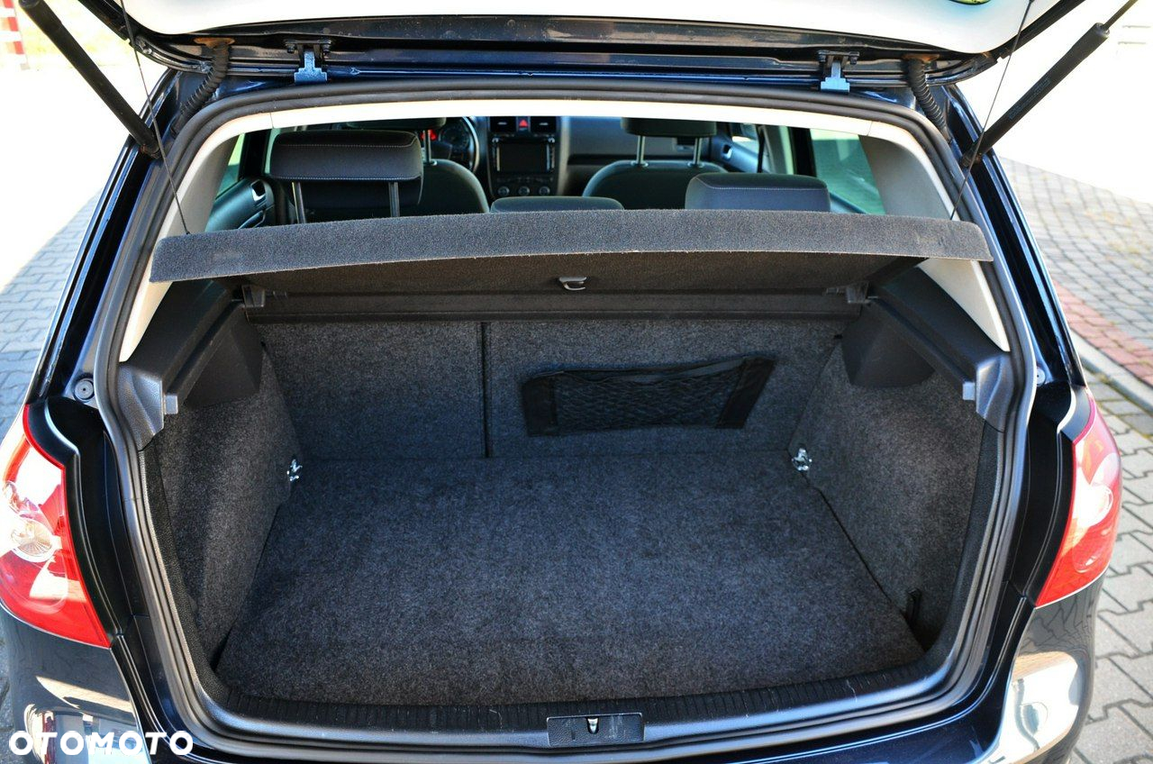 Volkswagen Golf - 30