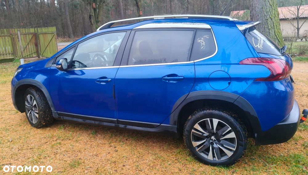 Peugeot 2008 1.2 Pure Tech GPF Allure S&S EAT6 - 4