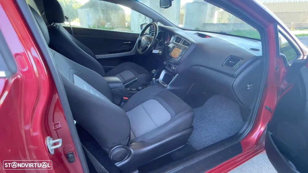 Kia Ceed S Coupé 1.6 CRDi TX ISG - 12