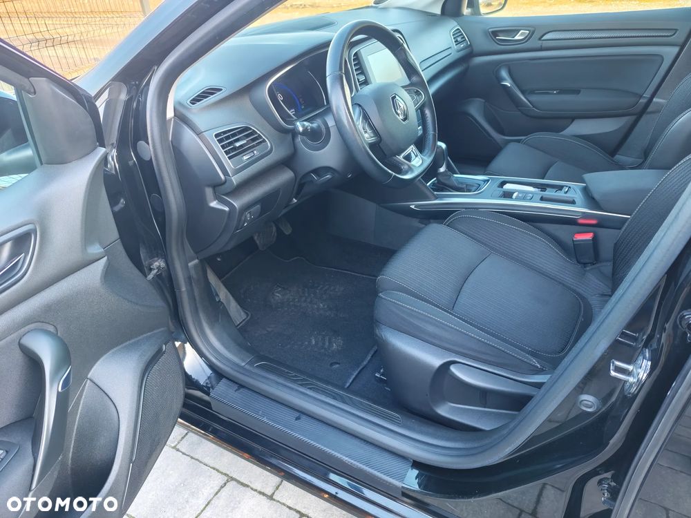 Renault Megane ENERGY TCe 140 EDC LIMITED - 9