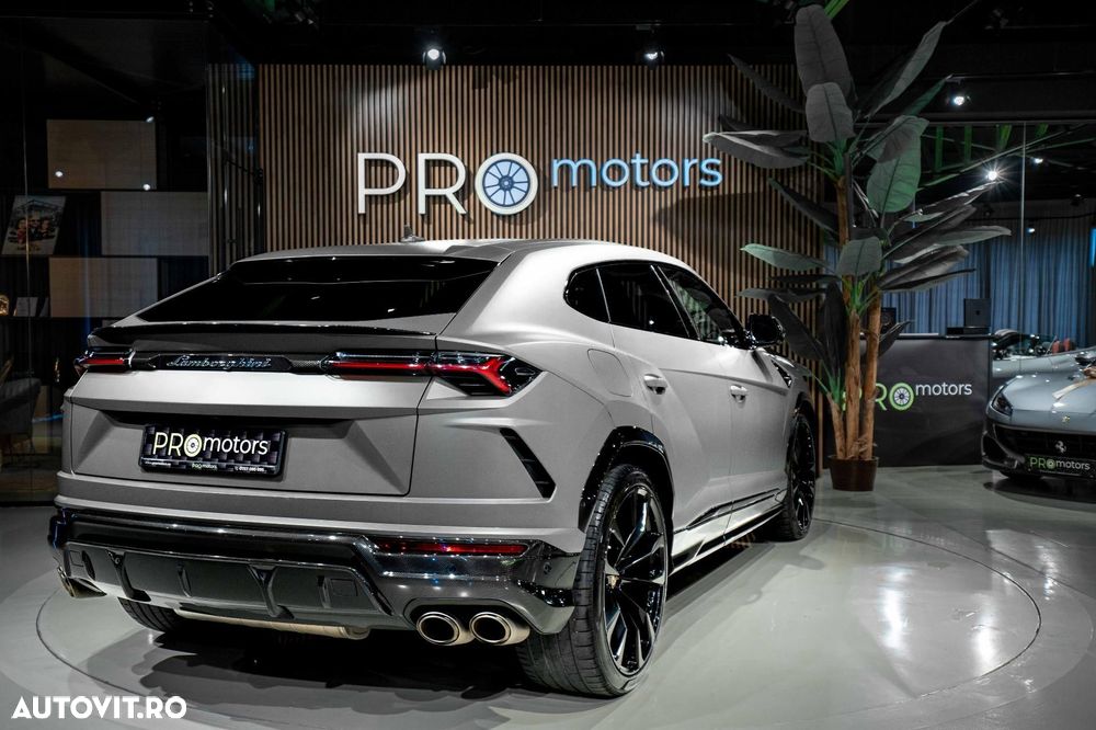 Lamborghini URUS - 9