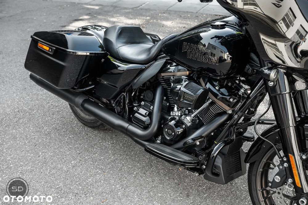 Harley-Davidson Touring Street Glide - 4