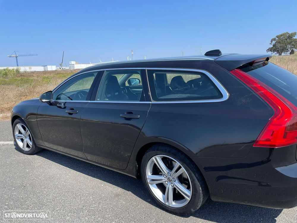 Volvo V90 2.0 D4 Momentum Geartronic - 16