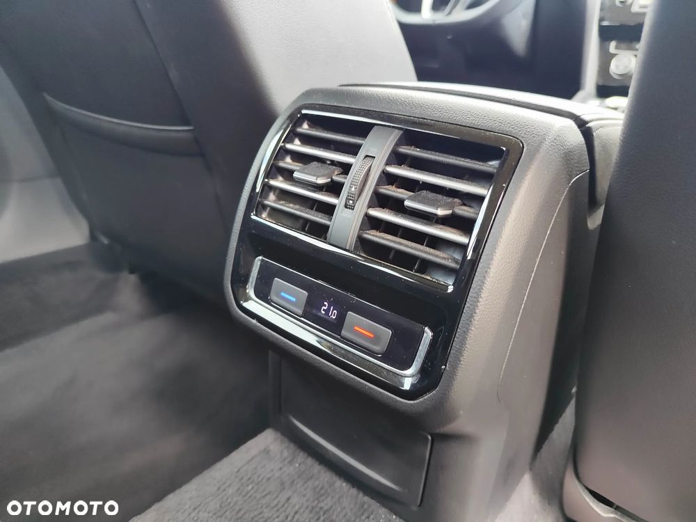 Volkswagen Passat 1.8 TSI (BlueMotion Technology) DSG Highline - 10