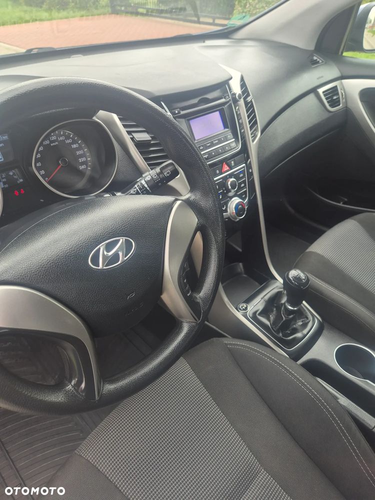 Hyundai i30 1.4 Classic + - 9