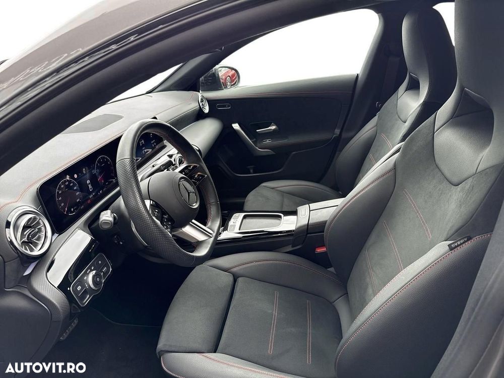 Mercedes-Benz CLA - 12