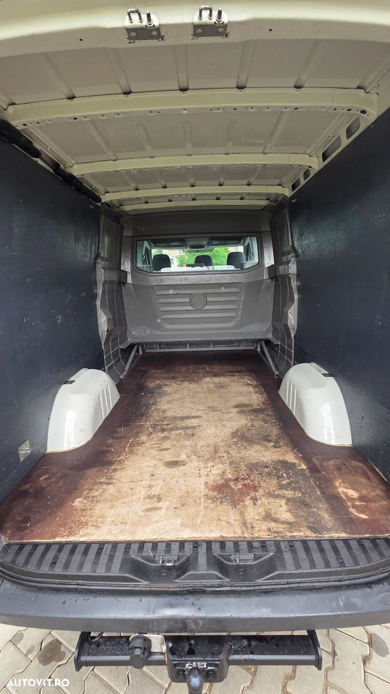 Volkswagen Crafter - 12