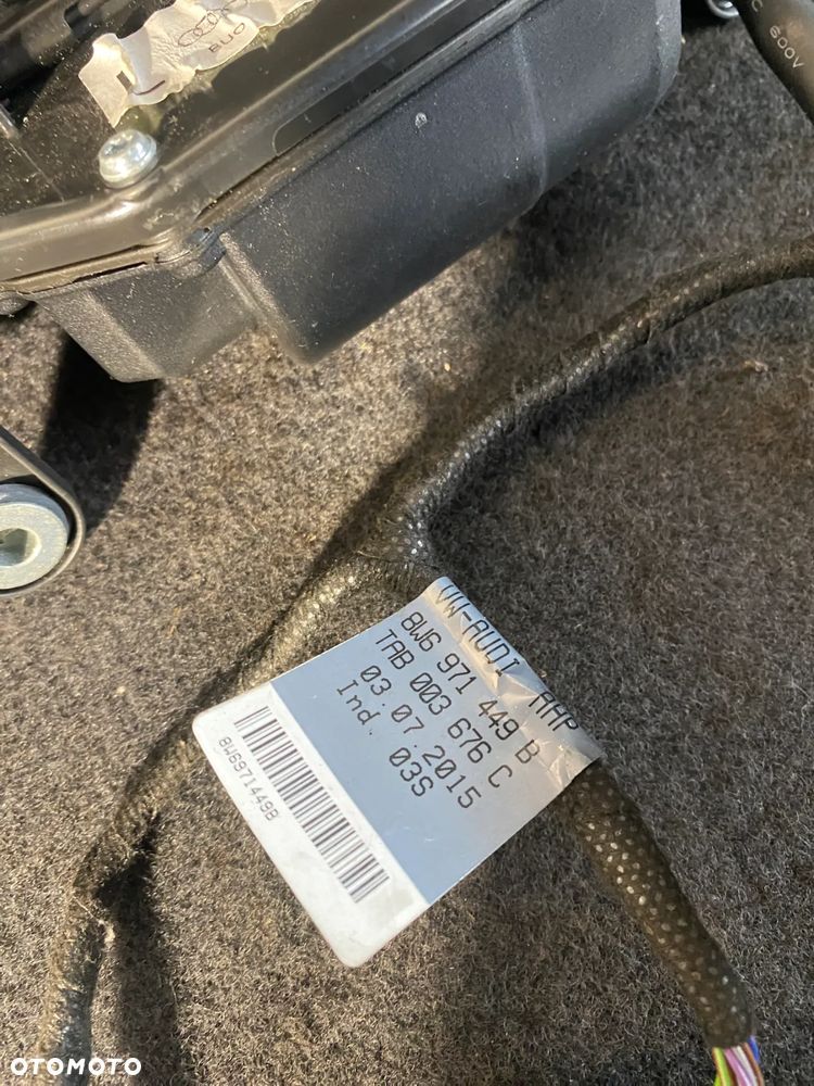 AUDI A5 8W podajnik pasa bezpieczeństwa 8W6857759 8W6857760 - 5