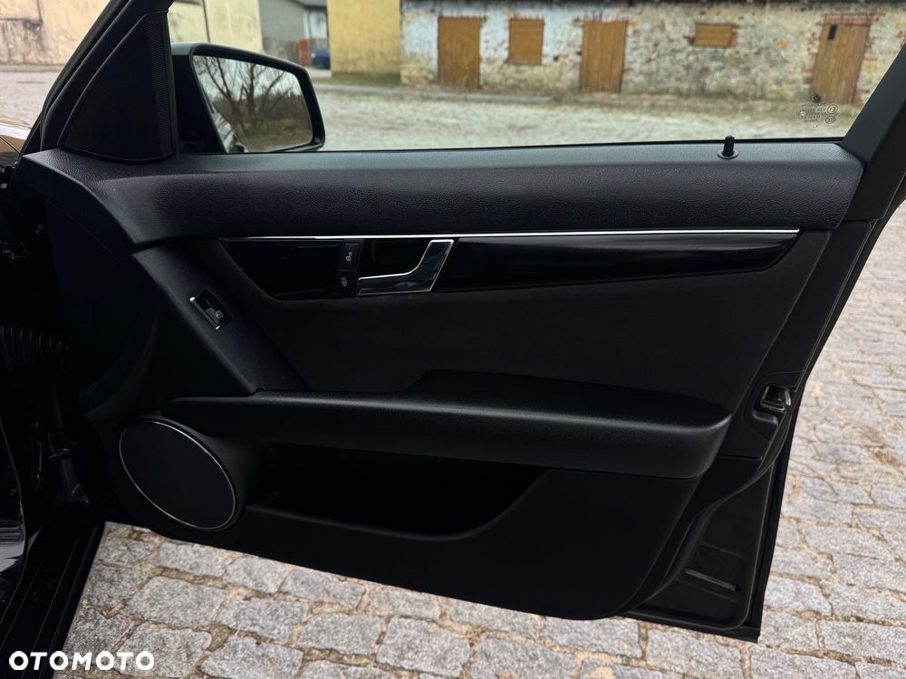 Mercedes-Benz Klasa C 200 Kompressor Avantgarde - 40