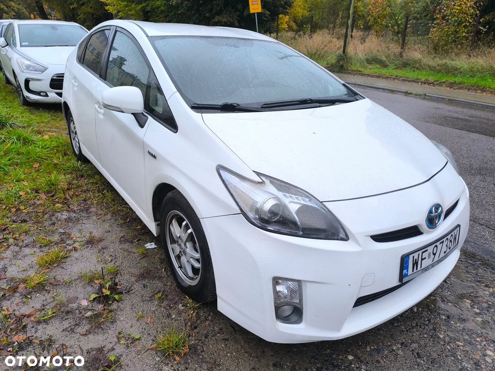 Toyota Prius 2011 photo 2