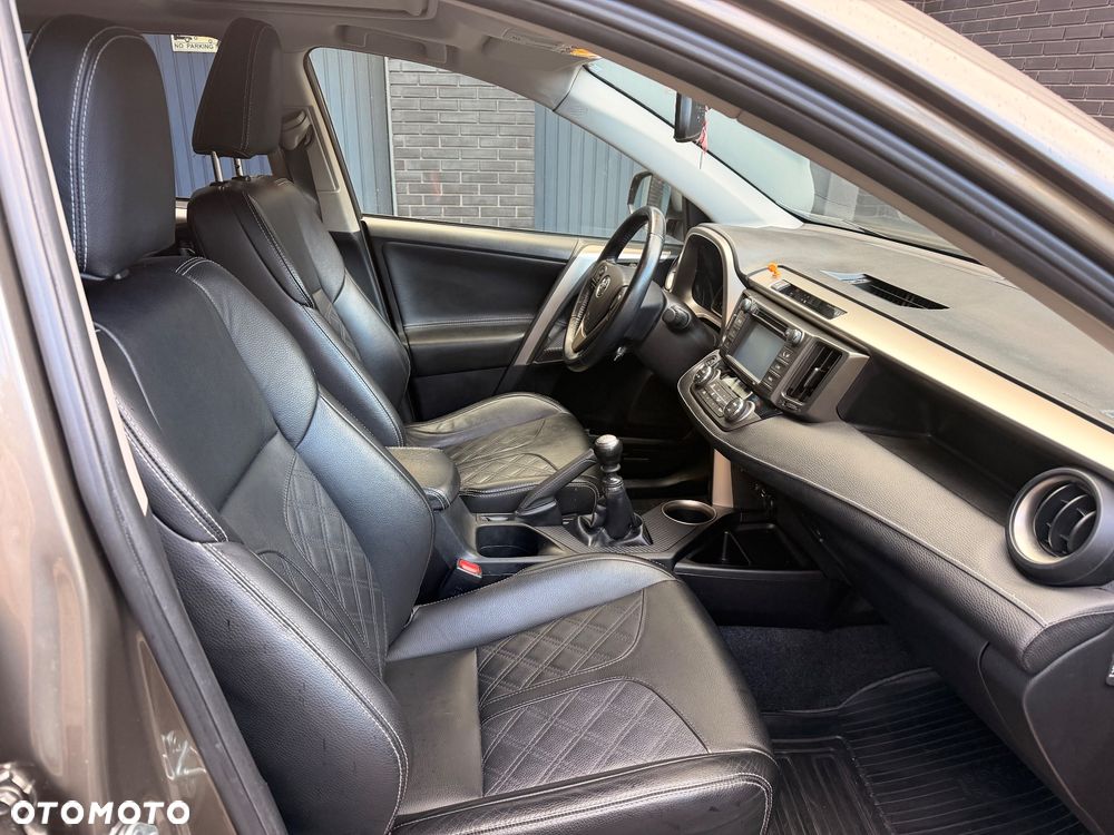 Toyota RAV4 2.0 D-4D Active - 6