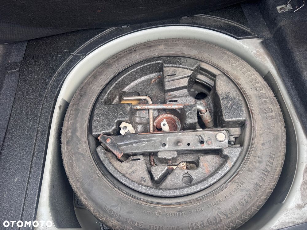 BMW Seria 5 523i - 9